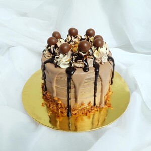 Nutella Hazelnut Chocolate Cake 